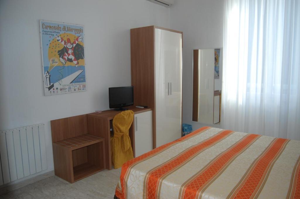 Hotel Derna Viareggio Cameră foto